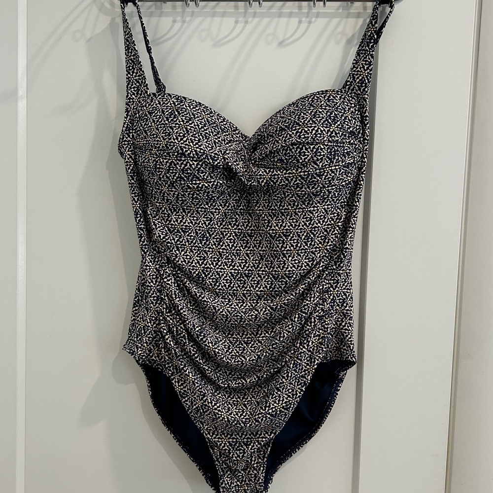 Nip Tuck Joanne One Piece Tummy Control Swimsuit |Size 12